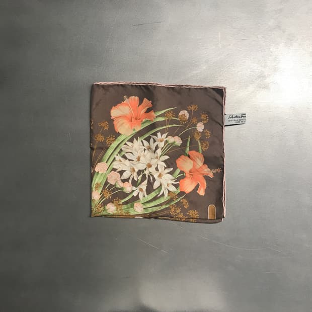 페레가모 실크 스카프