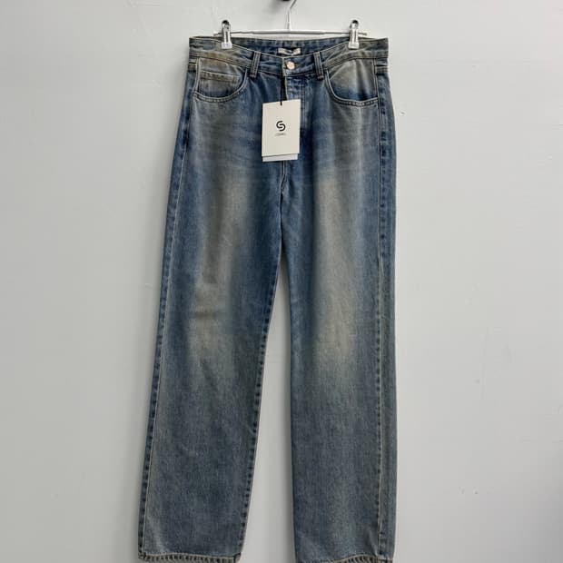 [새상품] CERRIC(세릭) 백 포켓 로고 자수 와이드 데님 팬츠