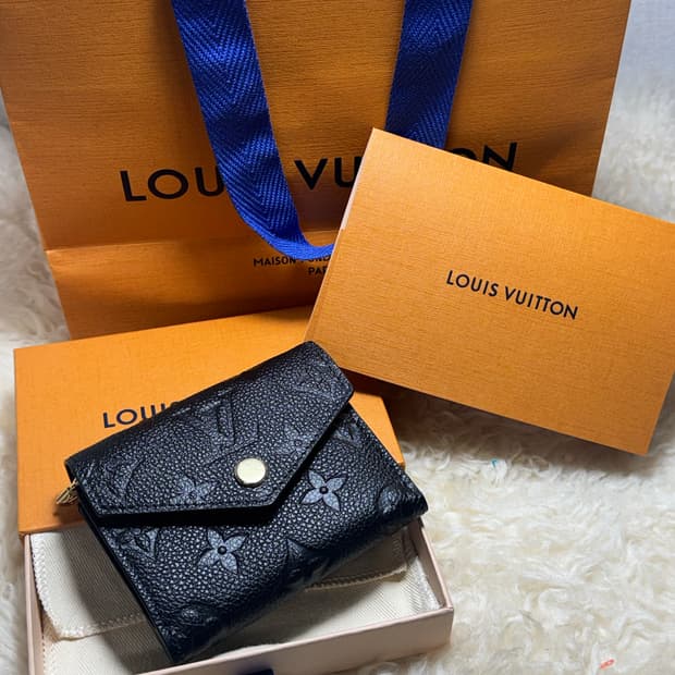 루이비통 조에 월릿