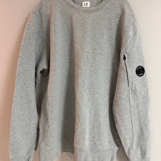 c.p. company 롱슬리브 그레이
