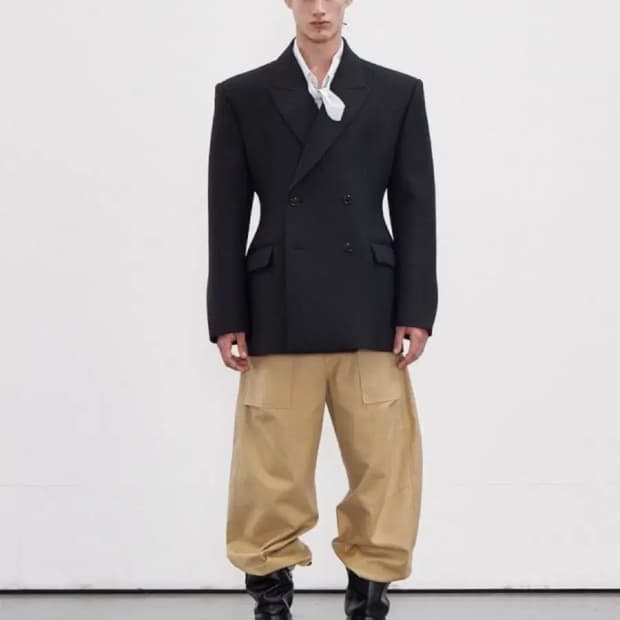 렉토 70s 아워글래스 실루엣 버진 울 테일러 자켓 블랙