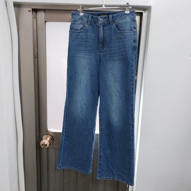 게스 여성27 인치 부츠컷 바지