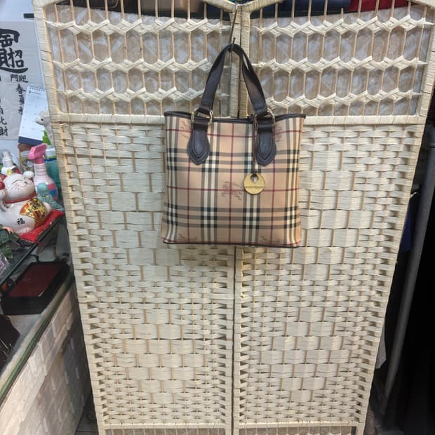 정품 버버리 노바체크 토트백 팝니다