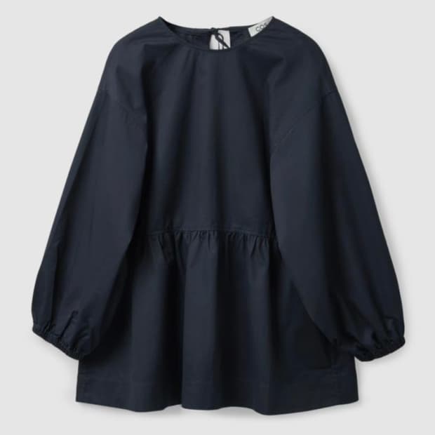 COS_오픈백 튜닉탑