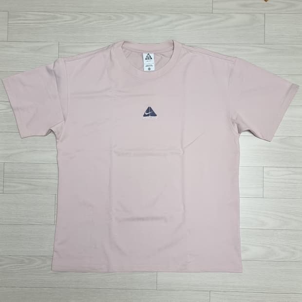 나이키 ACG 자수 로고 반팔티
