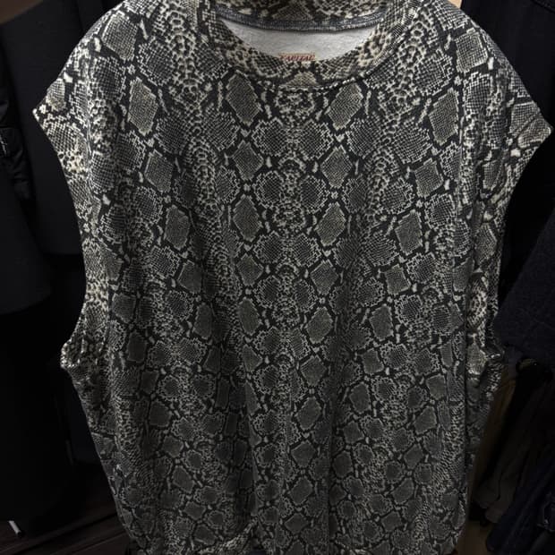 (4사이즈) 캐피탈 파이톤 베스트