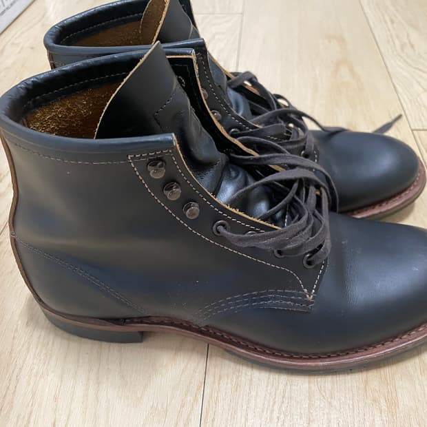 레드윙 9060 플랫박스 255사이즈