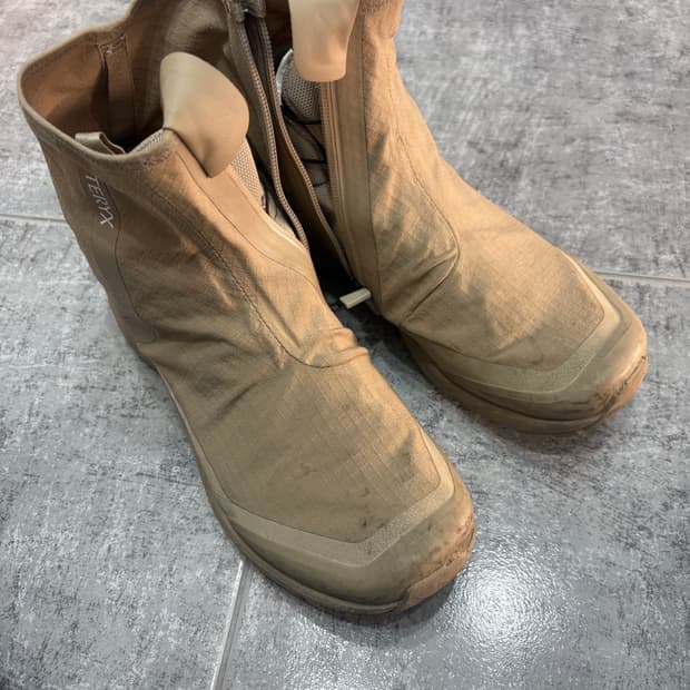 아크테릭스 부츠