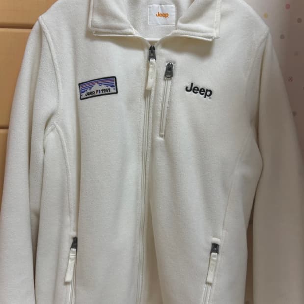 지프 레인보우 라벨 하프넥 플리스 집업 크림