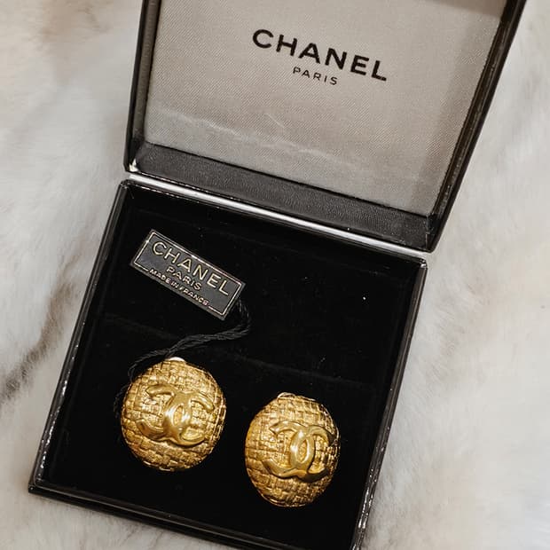샤넬 빈티지 금장 트위드 cc 로고 클립형 귀걸이