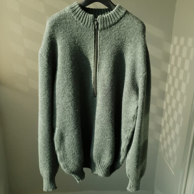 SWISS military m-74 sweater