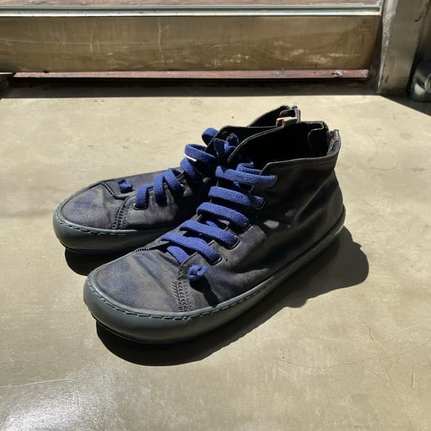 255) Camper 카모 미드탑 스니커즈