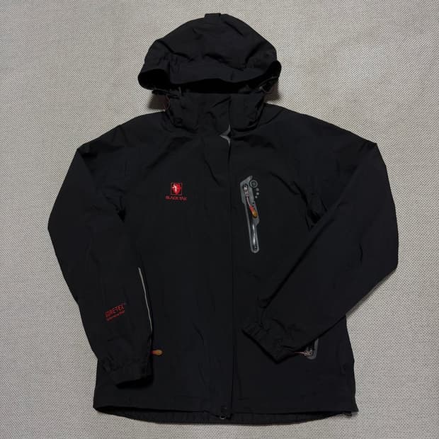 블랙야크 고어텍스 퍼포먼스 쉘 바람막이 자켓