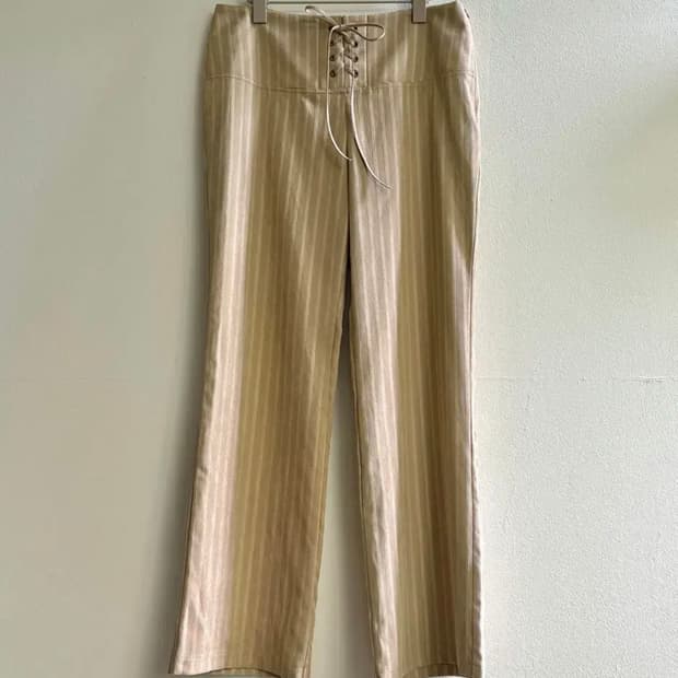 (새상품) 쉬이즈큐트 아일렛 팬츠