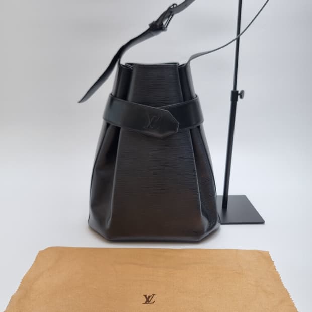 루이비통 에삐 삭데폴 버킷백 숄더백 (GM 사이즈)