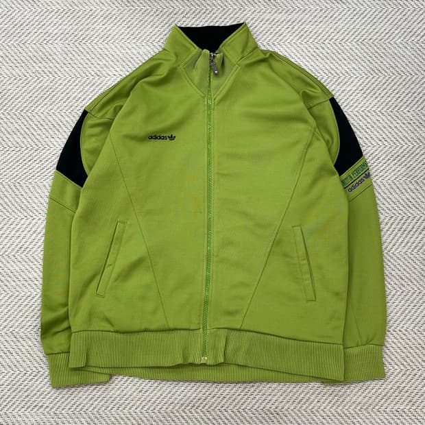 아디다스 올드스쿨 트랙탑 r2522