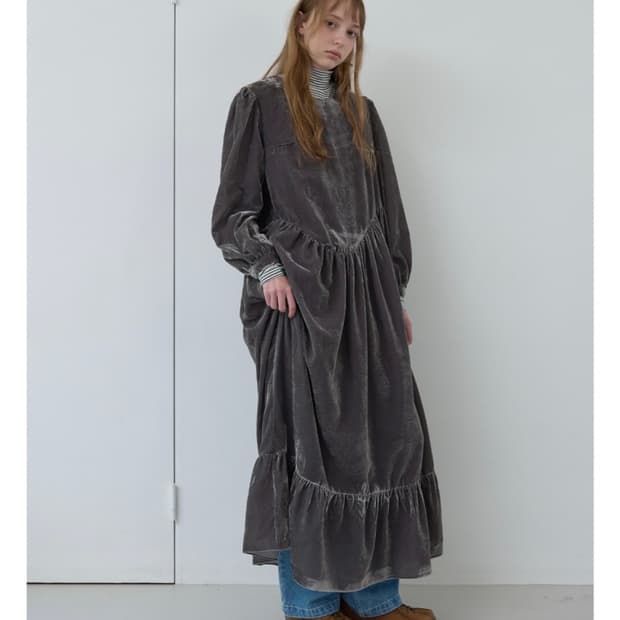 노컨텐츠 벨벳 원피스