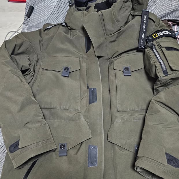 내셔널지오그래픽 유틸리티 자켓 카키색 XL