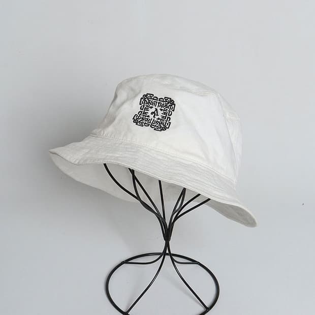  G U Bucket Hat