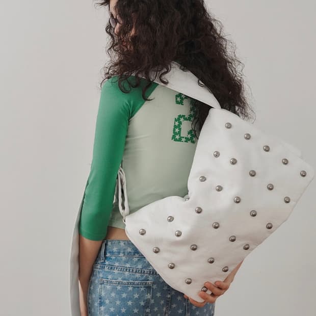 플리즈프로젝트 레더 메신저백 화이트