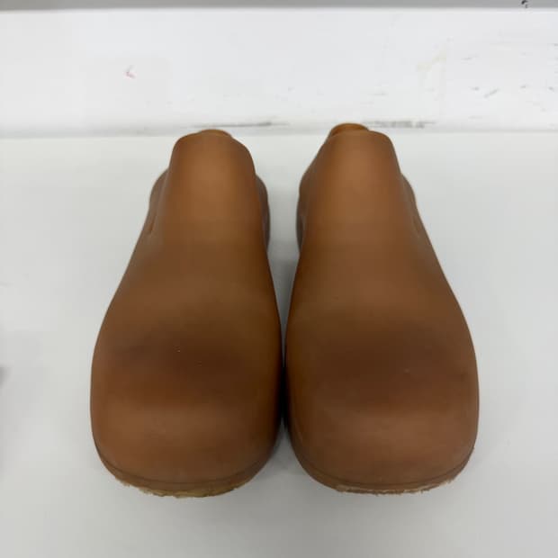 정품) 보테가베네타 남성 퍼들 러버 클로그 샌들 41