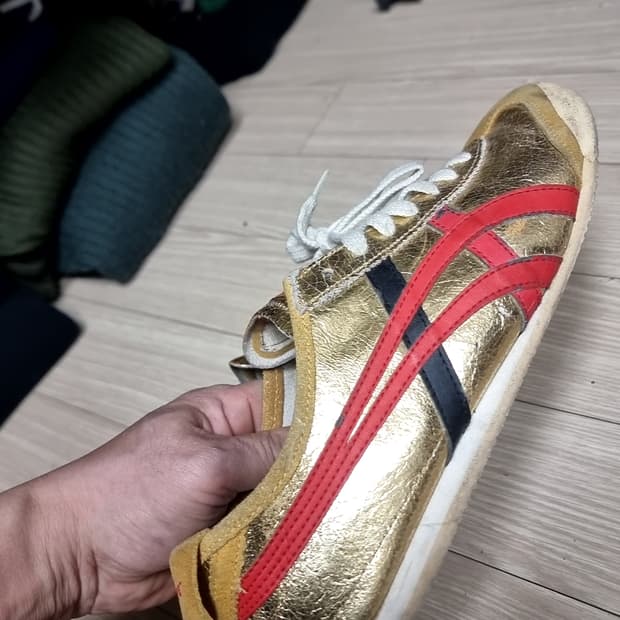 오니츠카타이거 멕시코66 골드 운동화(270-280)