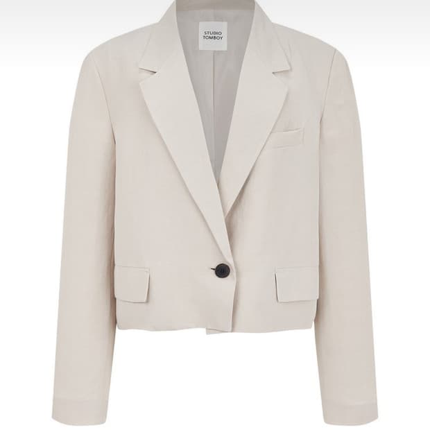 [Studio Tomboy]스튜디오톰보이 크롭 원버튼자켓(라이트베이지)