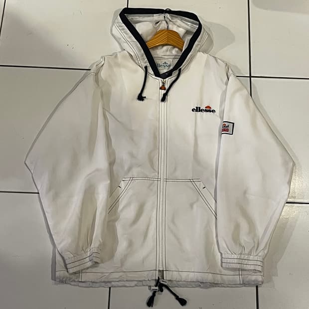 엘레쎄 화이트 빅로고 바람막이