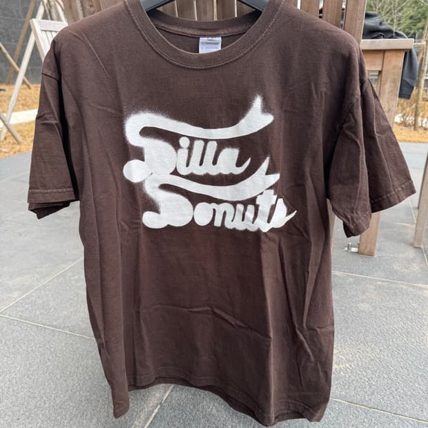 00s 제이딜라 도넛 머천 티셔츠