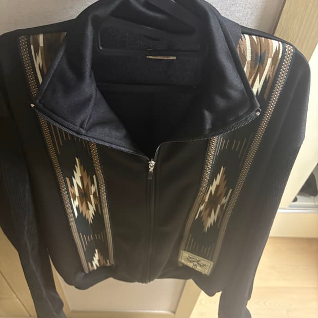 캐피탈 트랙자켓