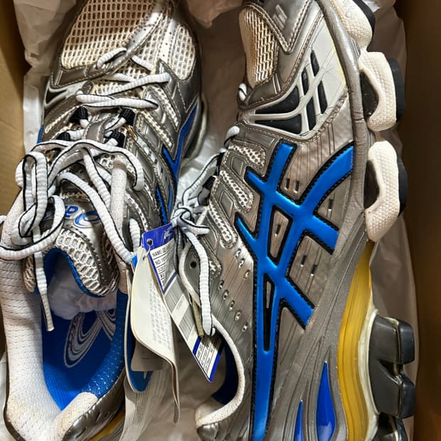 [새상품] 아식스 젤킨세이2 러닝화 275