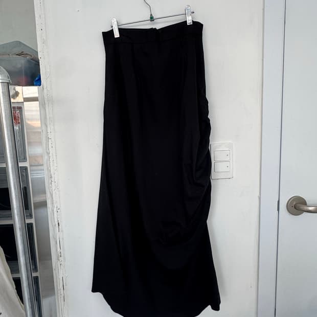 나체 셔링 스커트