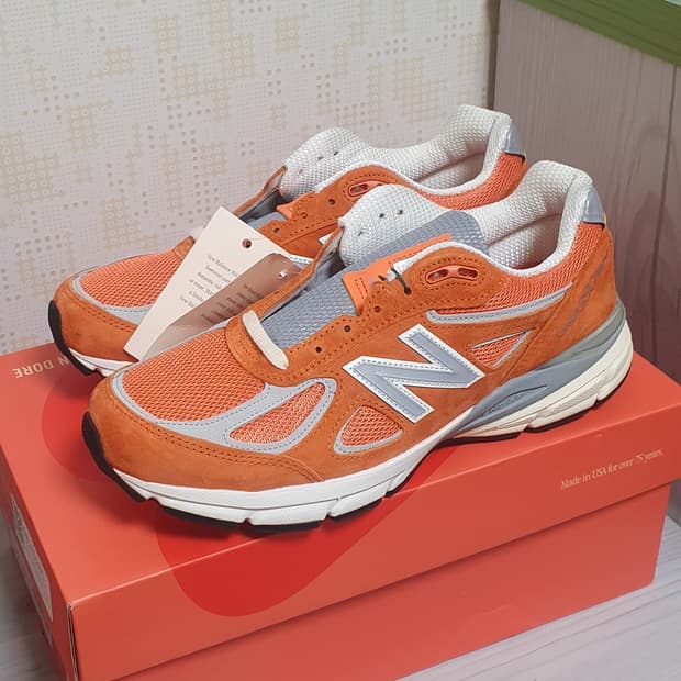 [265] 뉴발란스 990v4 에메 레온 도르 레드 클레이 265사이즈 