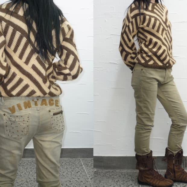 butter caramel v-neck knit