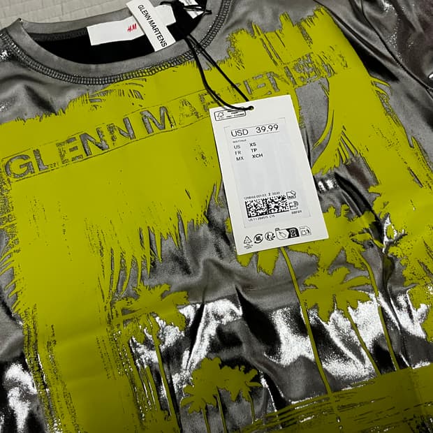 H&M 글렌마틴스 메탈릭 티셔츠