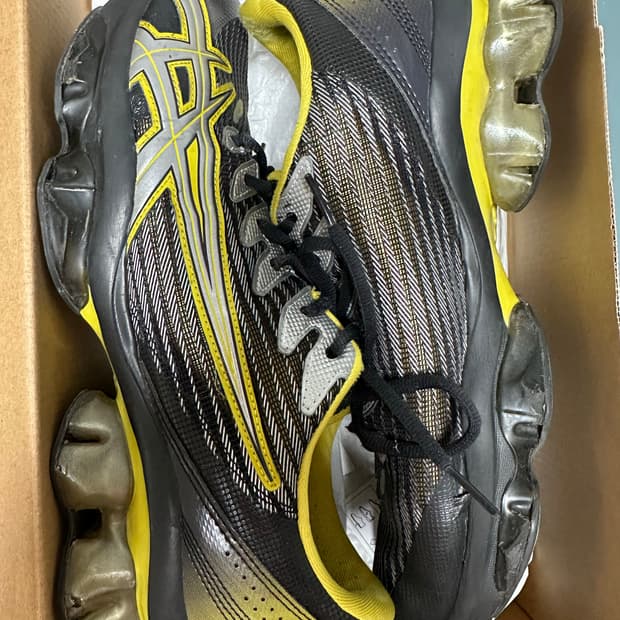 아식스 키코 젤퀀텀 레비트렉 285사이즈 