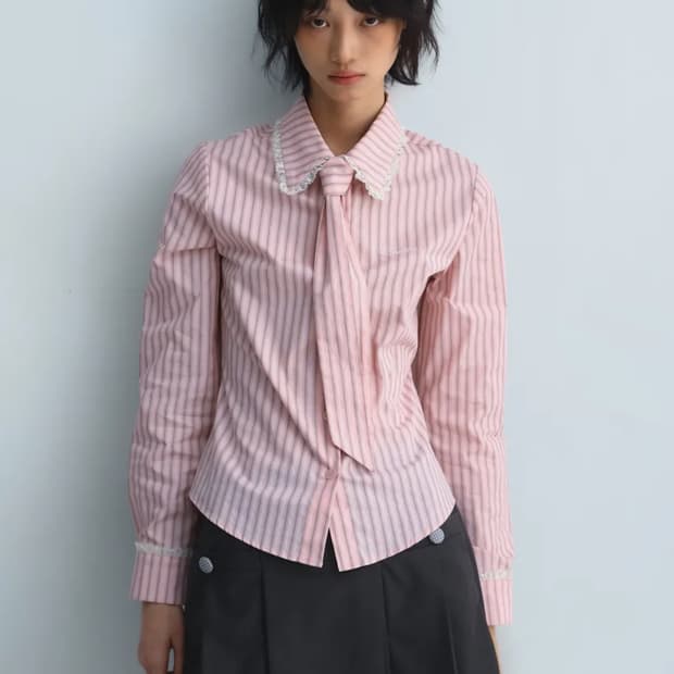 새상품) 배드블루 셔츠 Stripe Lace Tie Shirt