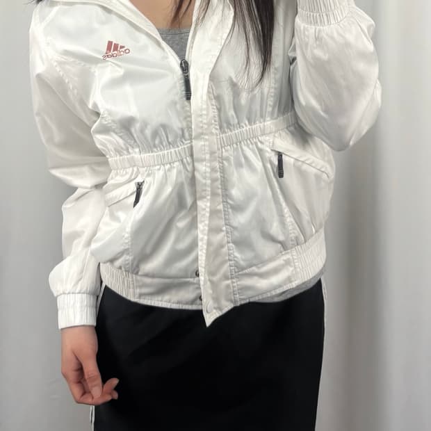 아디다스 화이트 바람막이