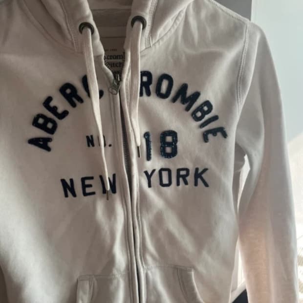 아베크롬비 슬림핏 후드집업 화이트 딱붙핏