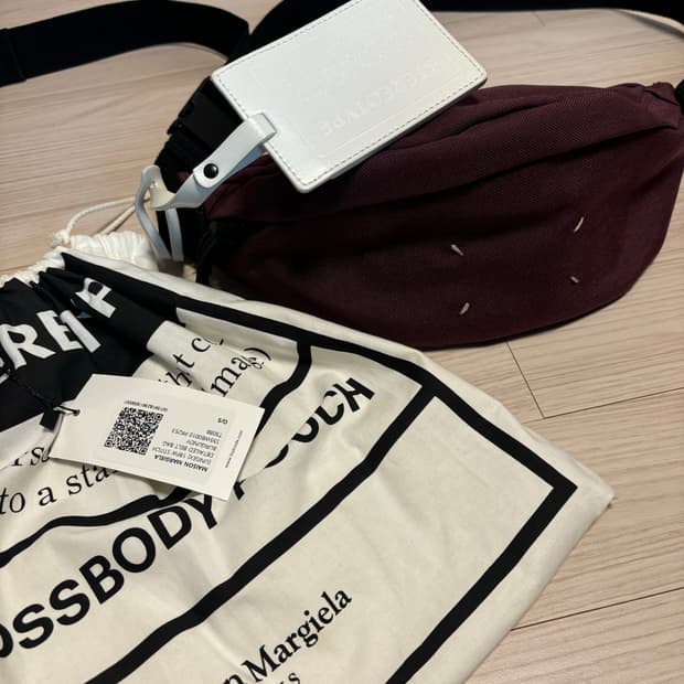 마르지엘라 버건디 슬링백