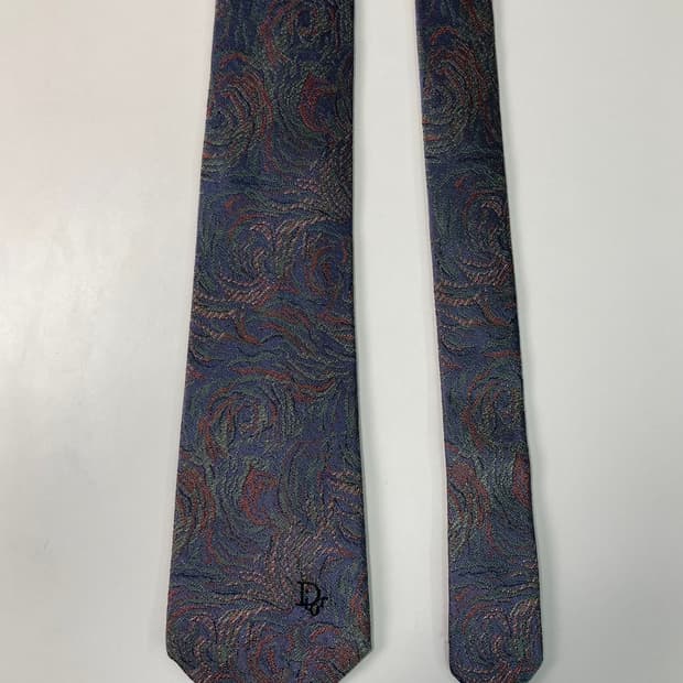 크리스찬디올무슈 넥타이