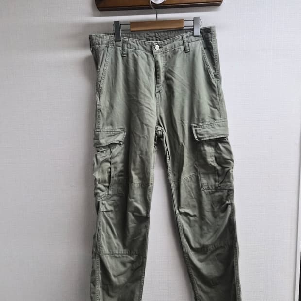32) 칼하트 WIP 레귤러 카고 팬츠 팝니다