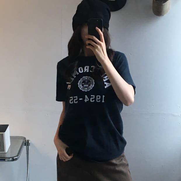 아베크롬비 자수로고 반팔티