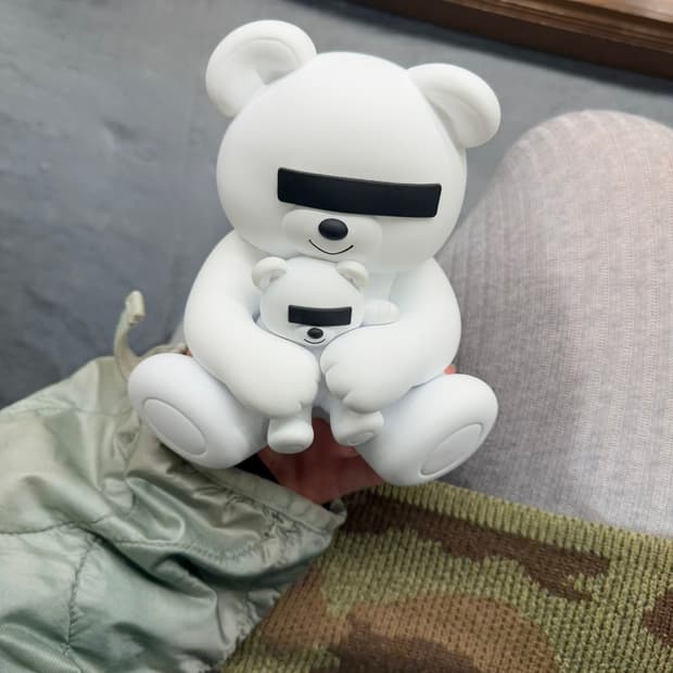 언더커버 메디콤토이 베어 화이트 피규어 