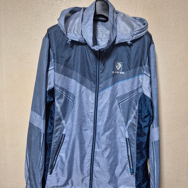 블랙야크 바람막이