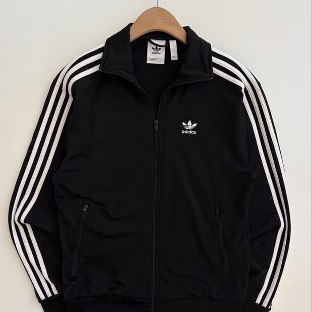 Adidas 아디다스 신형 파이어버드 블랙컬러 트랙탑  