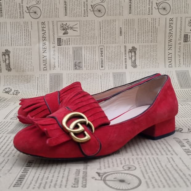 구찌 마몬트 스웨이드 로퍼 여성구두37 240