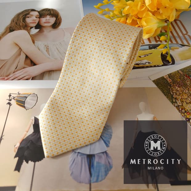 메트로시티 실크 옐로우 미니패턴 슬림넥타이 7.3cm B등급 A19603