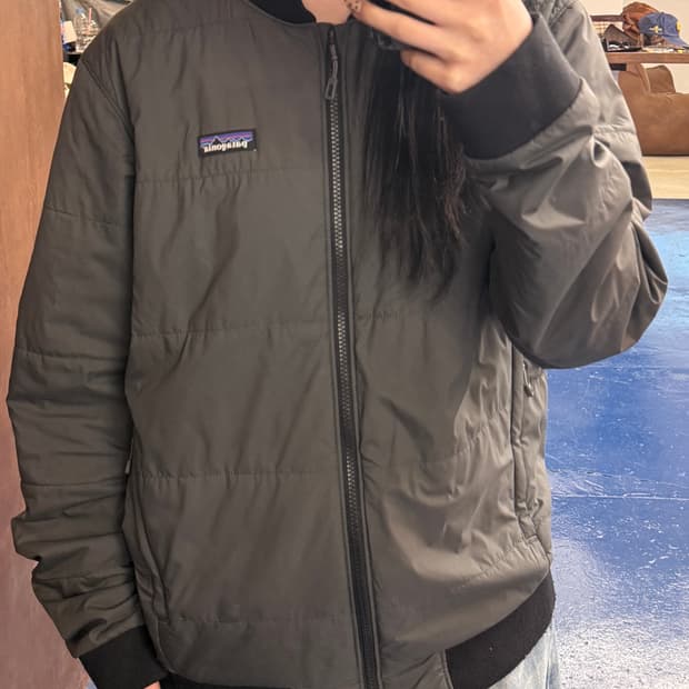 파타고니아 시멘트 그레이 경량 봄버 자켓