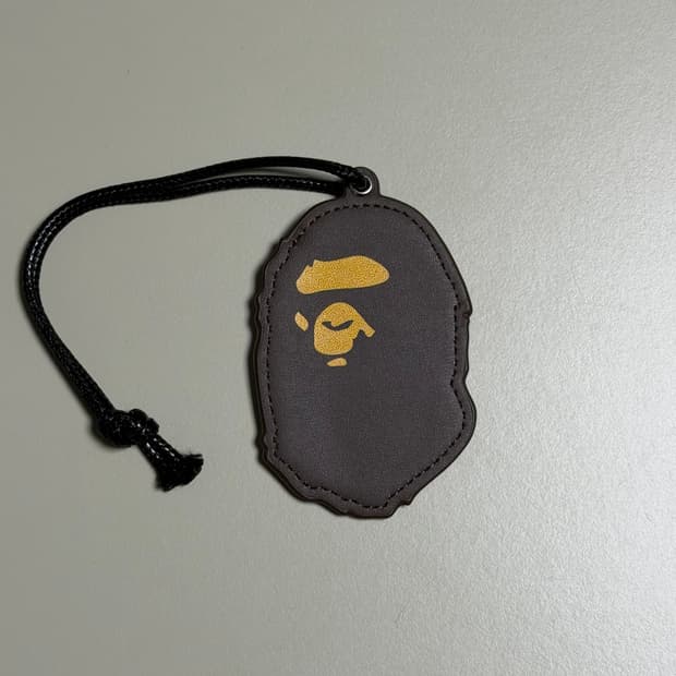 베이프 BAPE 가죽 백참